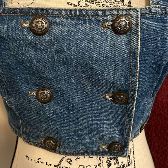 Vintage Guess Blue Distressed Denim Button Closure Crop Top Boho Festival - Picture 4 of 10